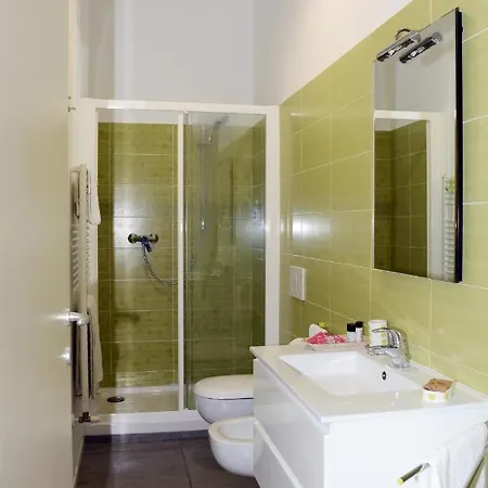 Gialu: Il Tuo Dentro Le Mura 3*