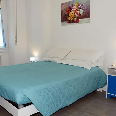 Gialu: Il Tuo Dentro Le Mura 4* Bologna