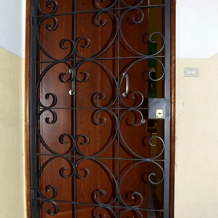 Maison d'hôtes Gialu: Il Tuo Dentro Le Mura Bologne