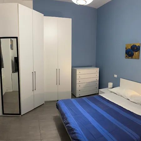 Gialu: Il Tuo Dentro Le Mura