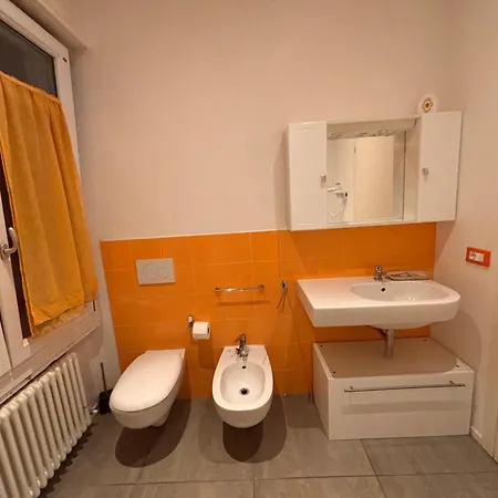 Gialu: Il Tuo Dentro Le Mura 4*
