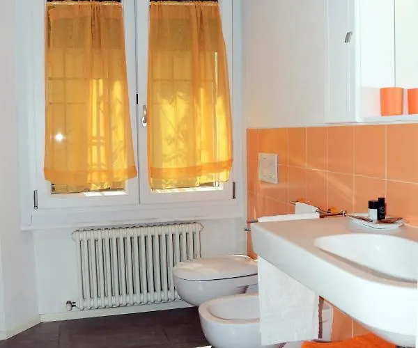 Gialu: Il Tuo Dentro Le Mura Bolonia