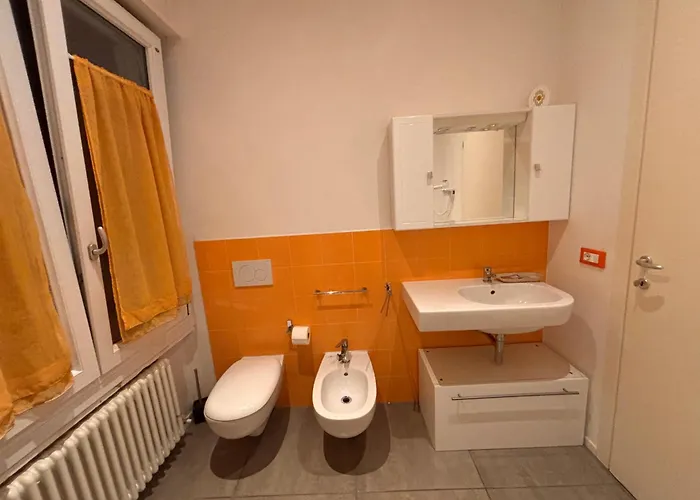 Gialu: Il Tuo Dentro Le Mura 3*