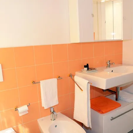 Gialu: Il Tuo Dentro Le Mura Bologna