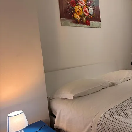 Gialu: Il Tuo Dentro Le Mura Guest house 4*
