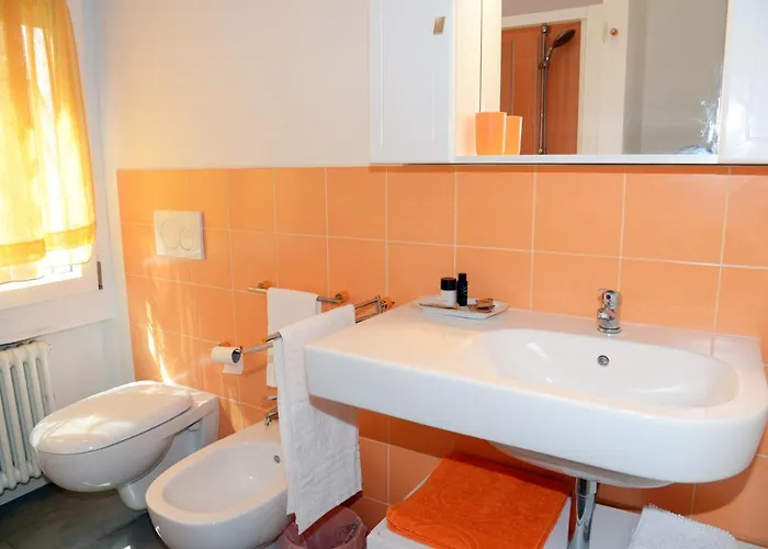 Gialu: Il Tuo Dentro Le Mura