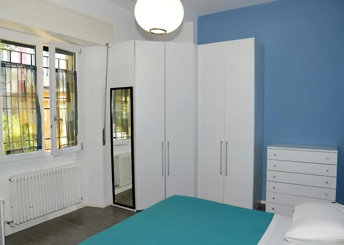 Gialu: Il Tuo Dentro Le Mura 3* 볼로냐